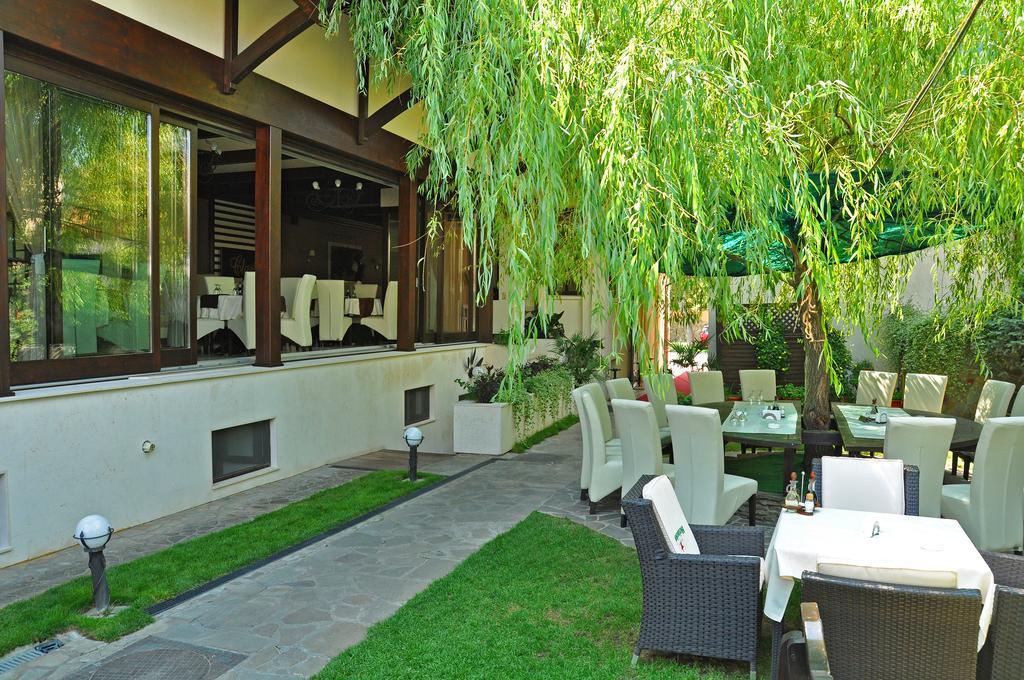 Hotel Vila Class 萨图马雷 外观 照片
